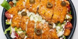 طرز تهیه سالاد سزار خوشمزه و مخصوص مرحله به مرحله