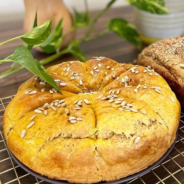 طرز تهیه نان کدو حلوایی