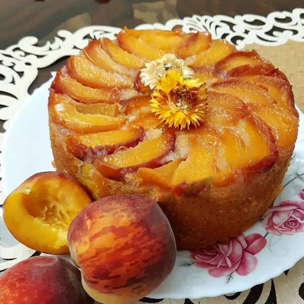 طرز تهیه کیک هلو برگردان