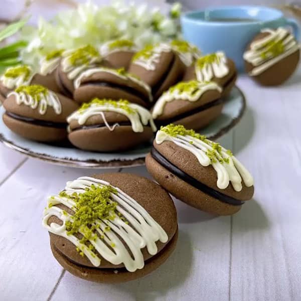 طرز تهیه ووپی پای شکلاتی