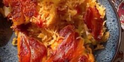 طرز تهیه دمی گوجه فرنگی خوشمزه با مرغ مرحله به مرحله