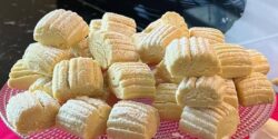 طرز تهیه قرابیه آرد ساده و خوشمزه مرحله به مرحله