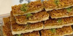 طرز تهیه شیرینی ملکه بادام، گزینه عالی برای مجالس!
