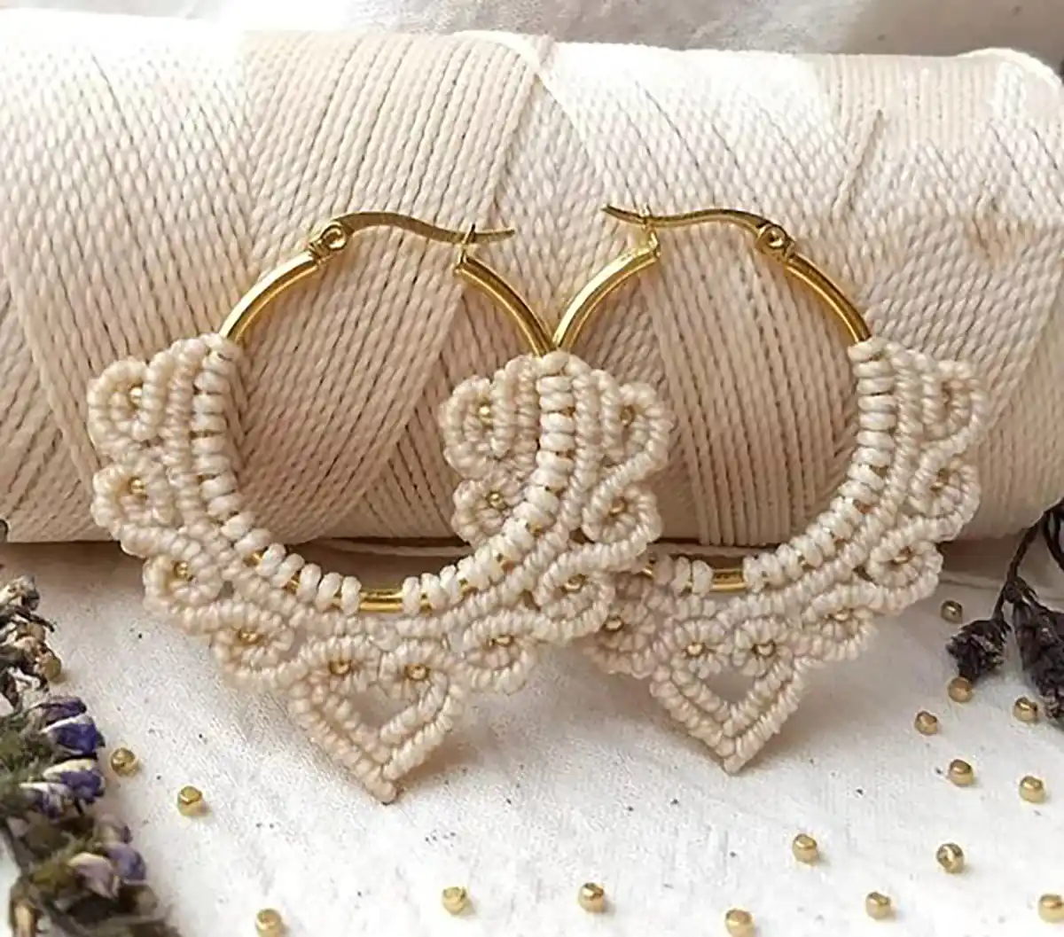 گوشواره بافتنی حلقه ای