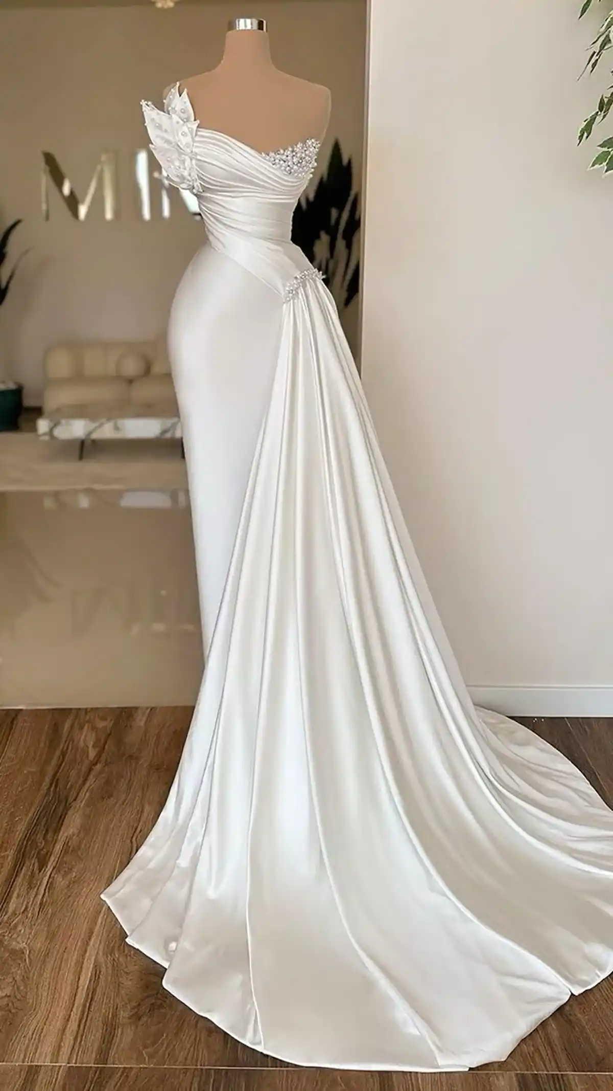 لباس عروس سفید لاکچری