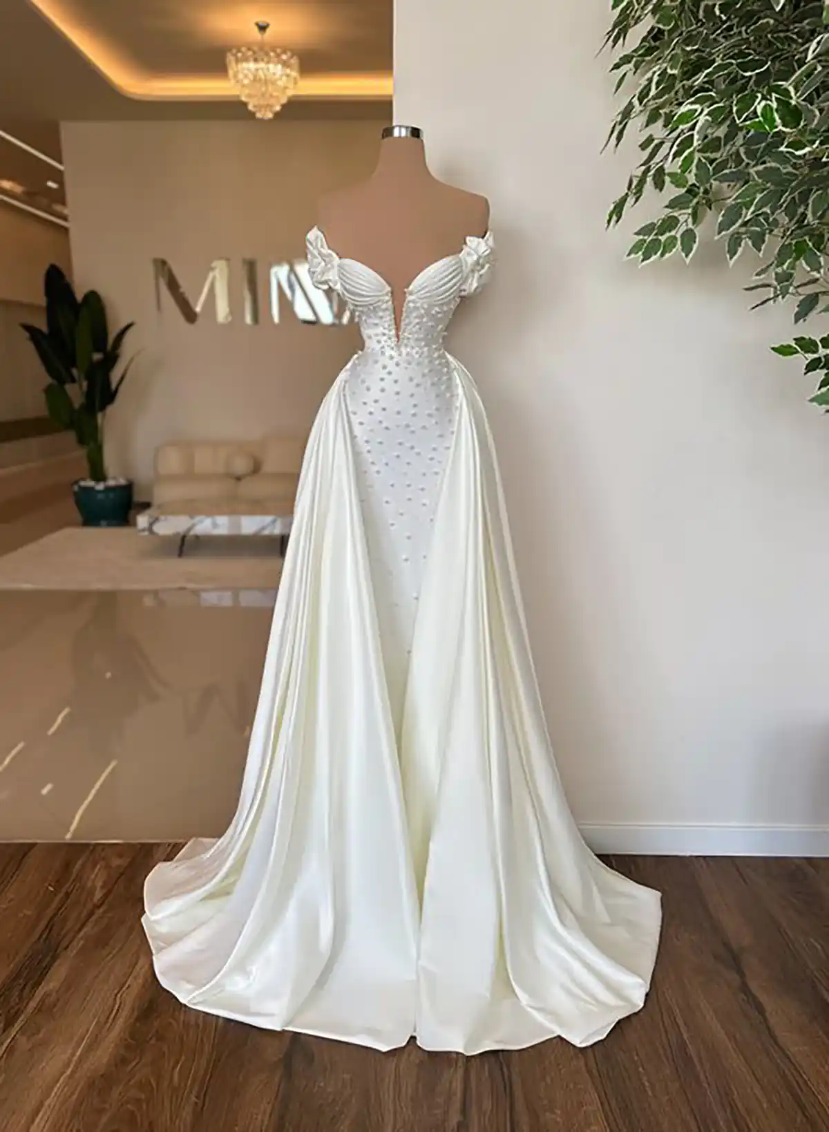 لباس عروس سفید لاکچری