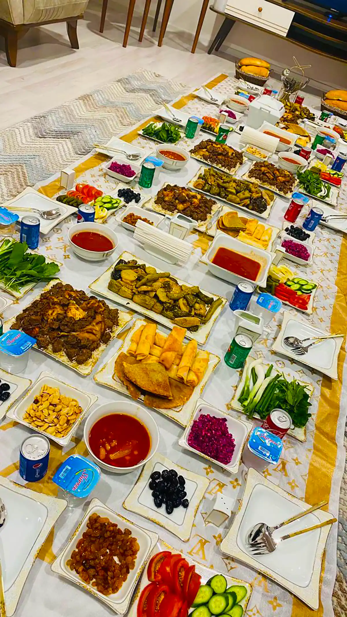 سفره شام مهمونی