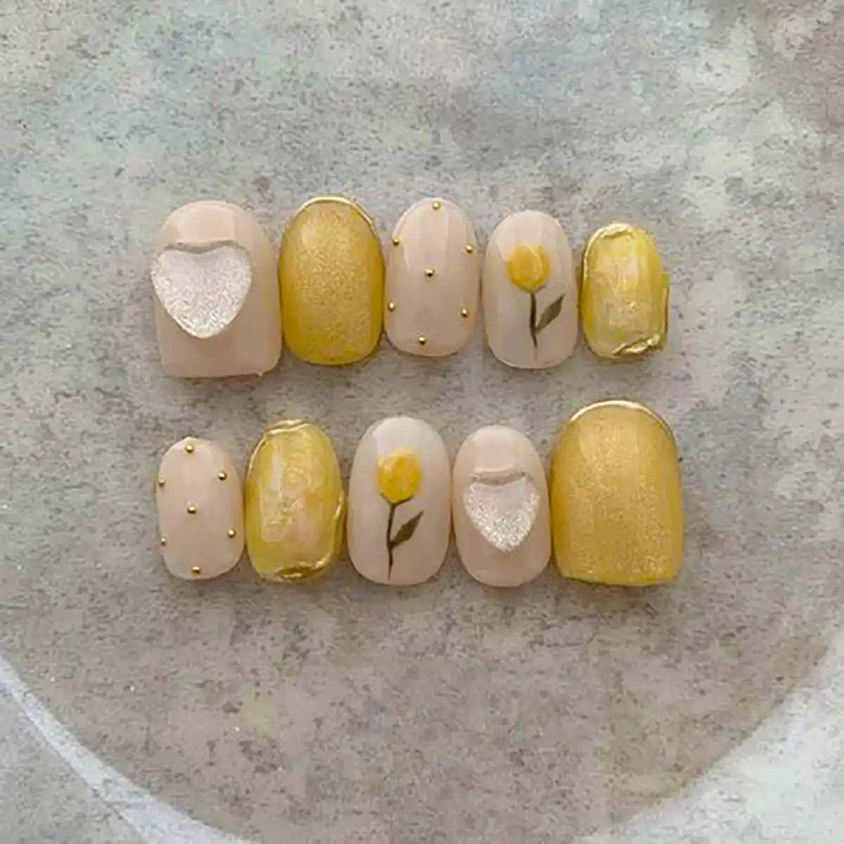 ناخن مصنوعی با مواد کاشت