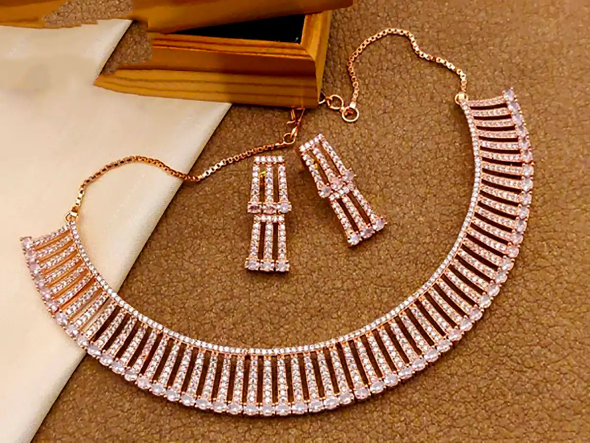 گردنبند کریستال حلقه ای فشن
