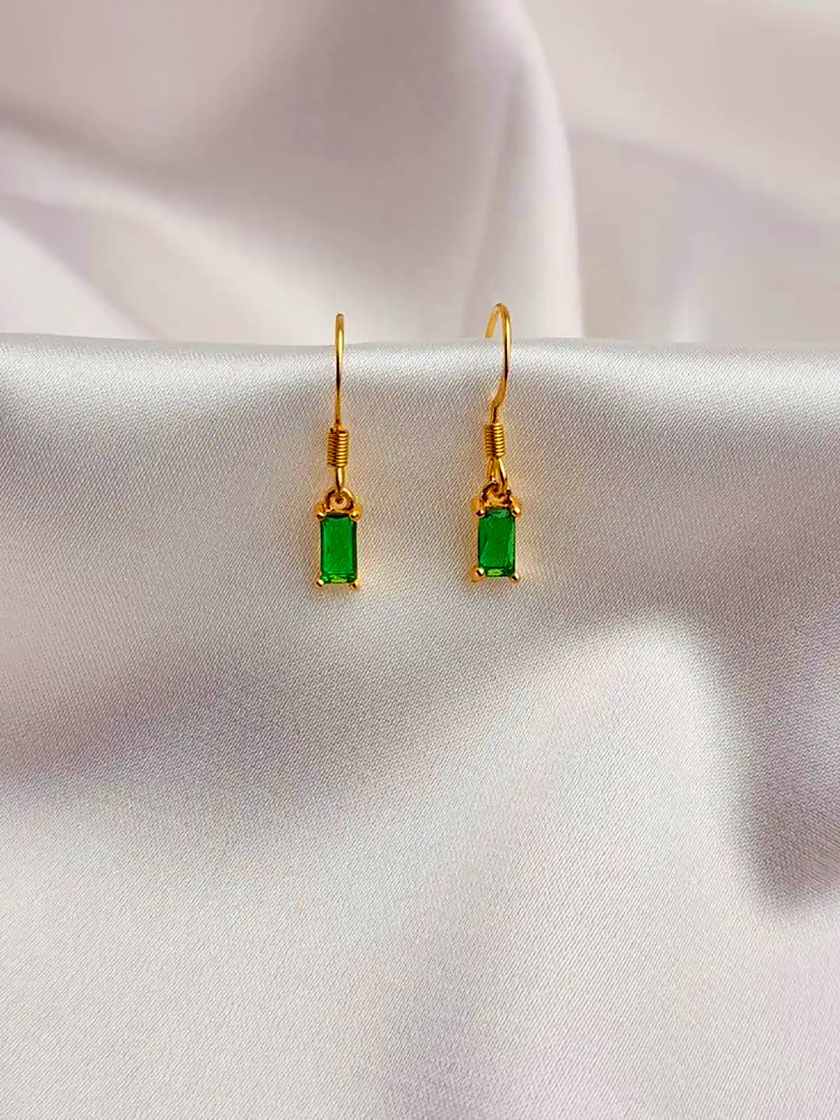 گوشواره سنگی سبز