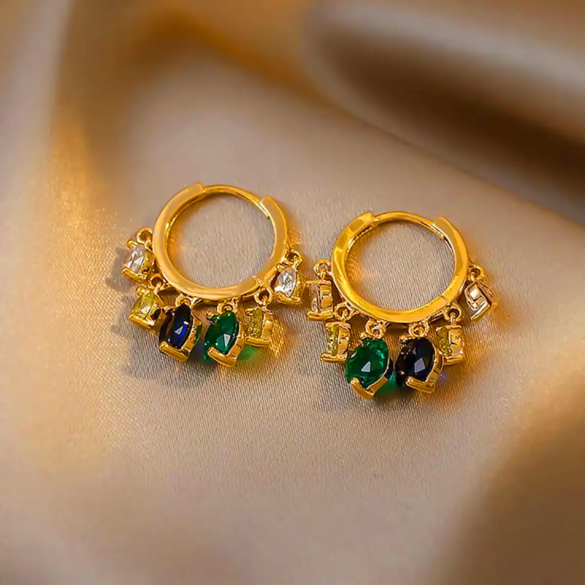 گوشواره سنگی سبز