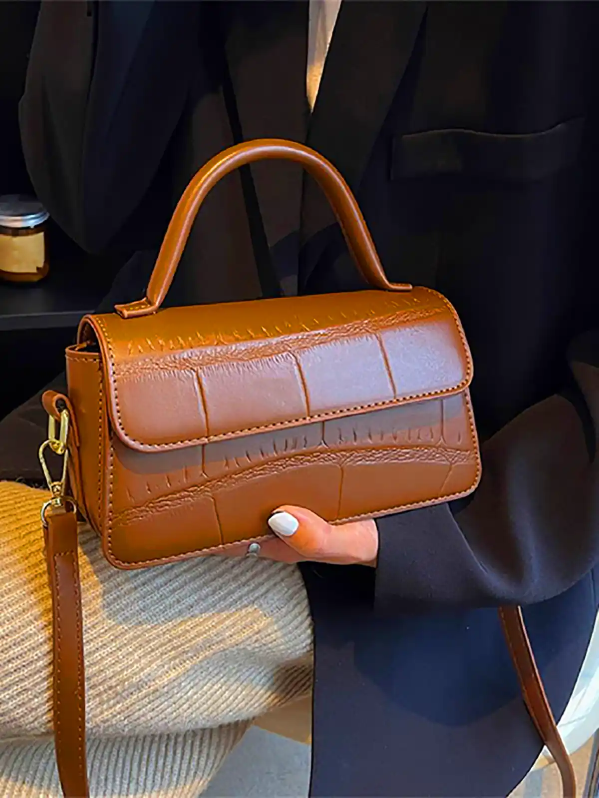 کیف کرم قهوه ای کلاسیک