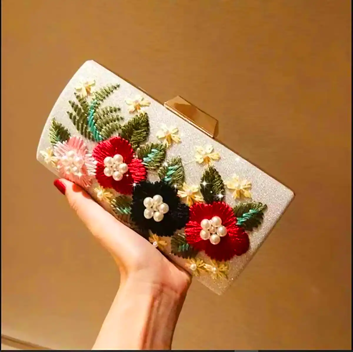 کیف مجلسی با گلدوزی 