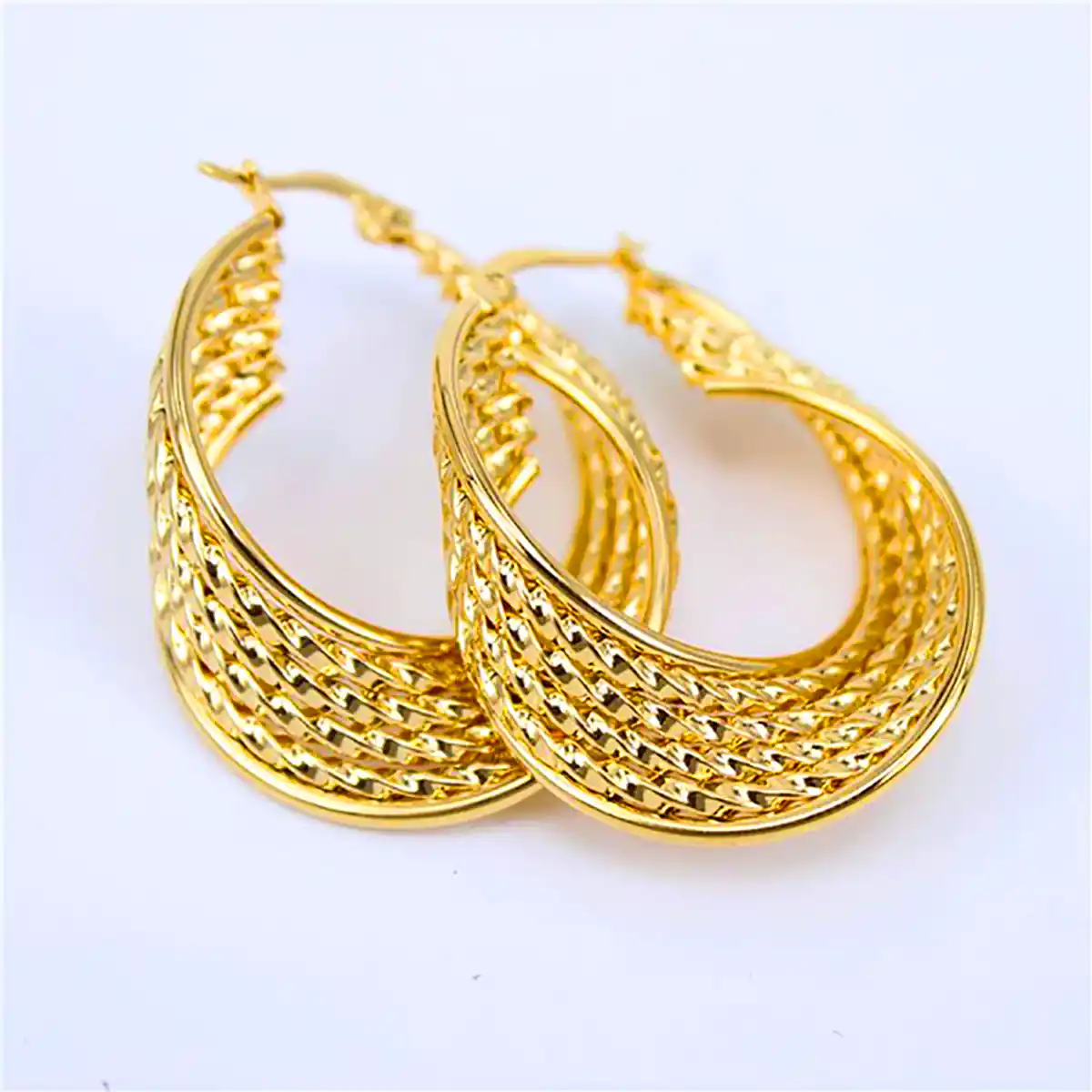 گوشواره حلقه ای مشبک طلایی