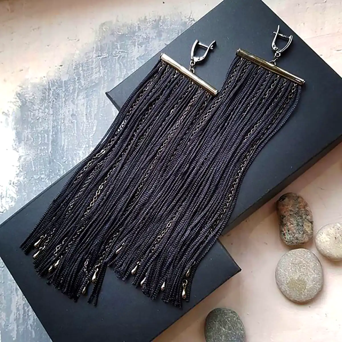گوشواره رشته ای مشکی