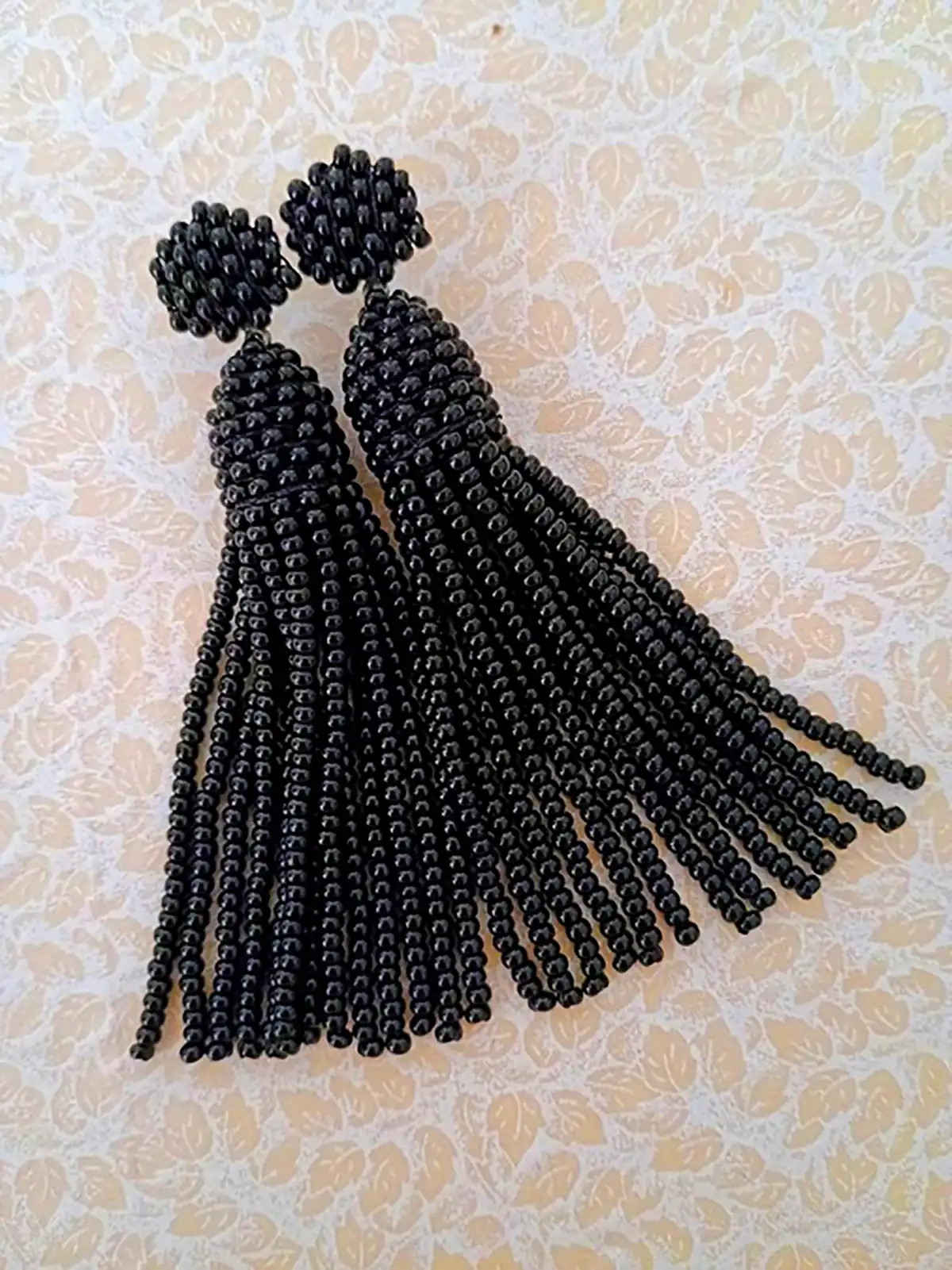 گوشواره رشته ای مشکی