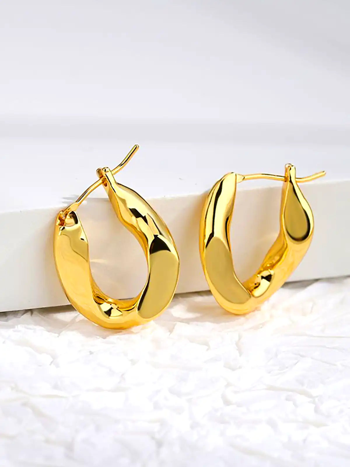 گوشواره طلا حلقه ای مدرن