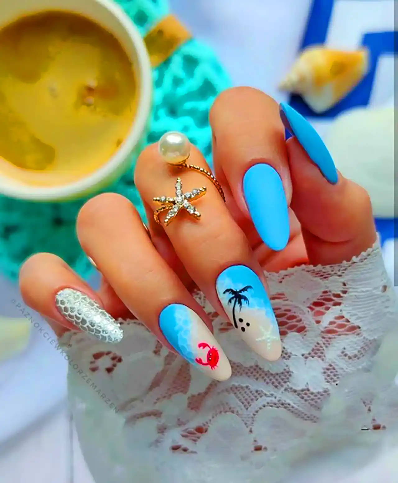 دیزاین تم ساحل روی ناخن