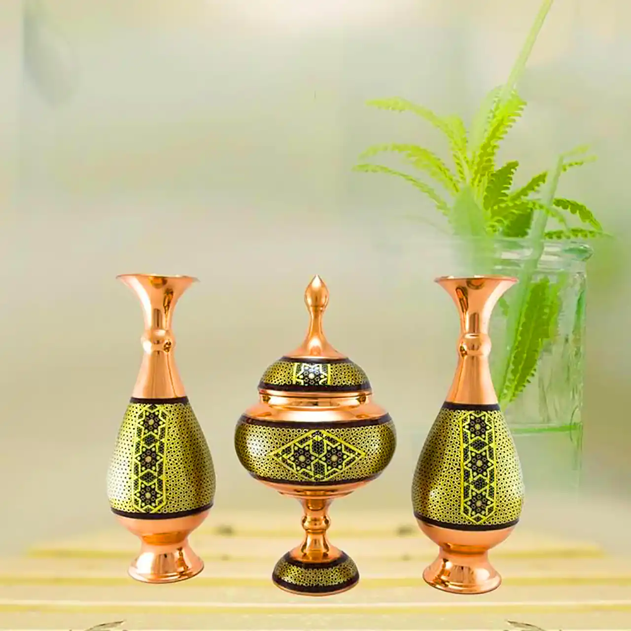 گلدان مسی میناکاری