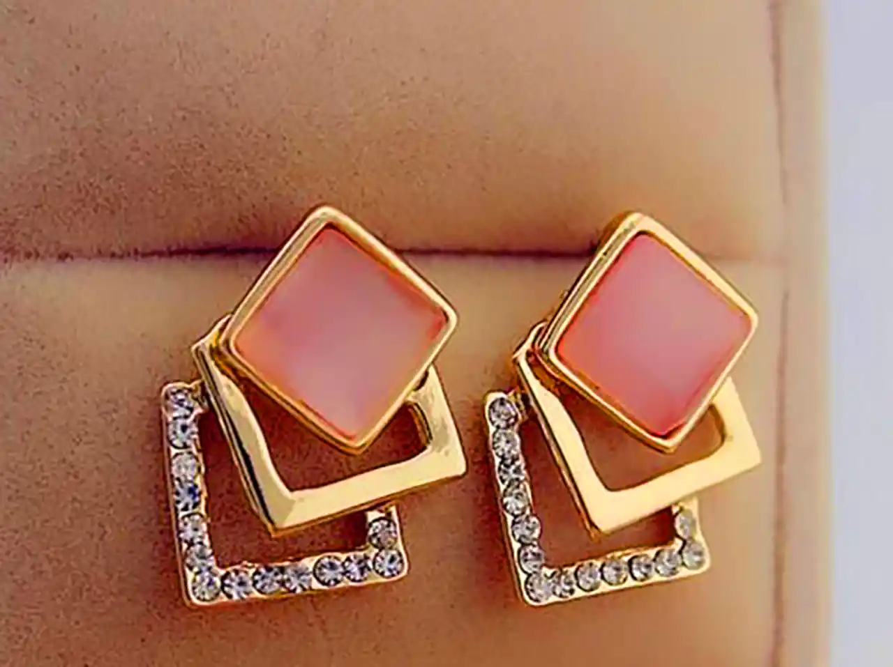 گوشواره مینیمال و ساده