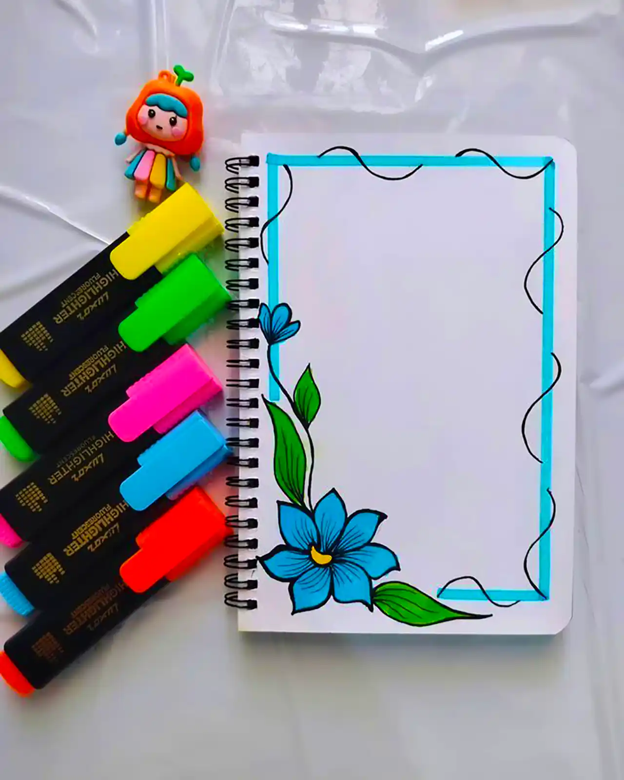 حاشیه دفتر مشق با طرح گل