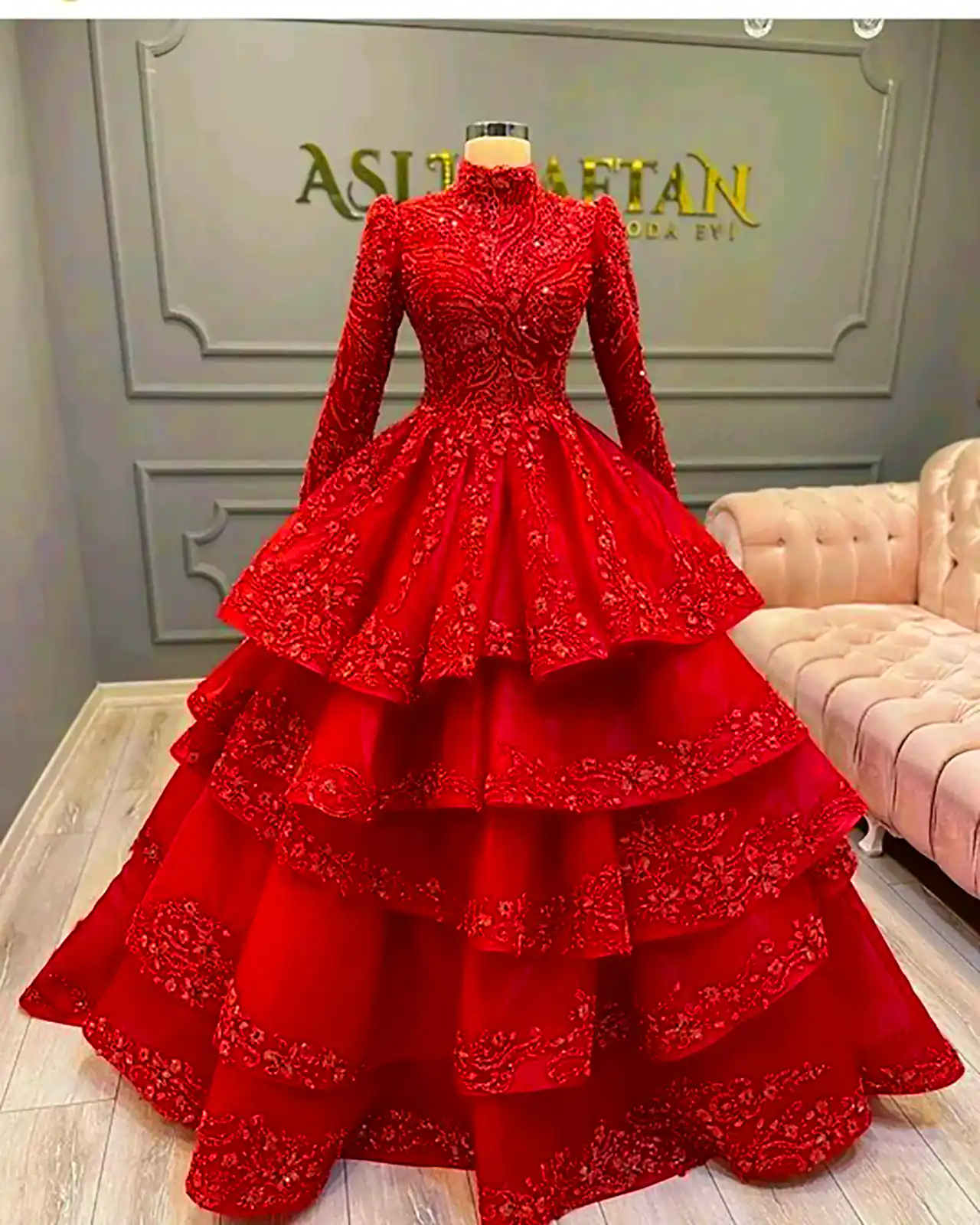 پیراهن سرخ مجلسی