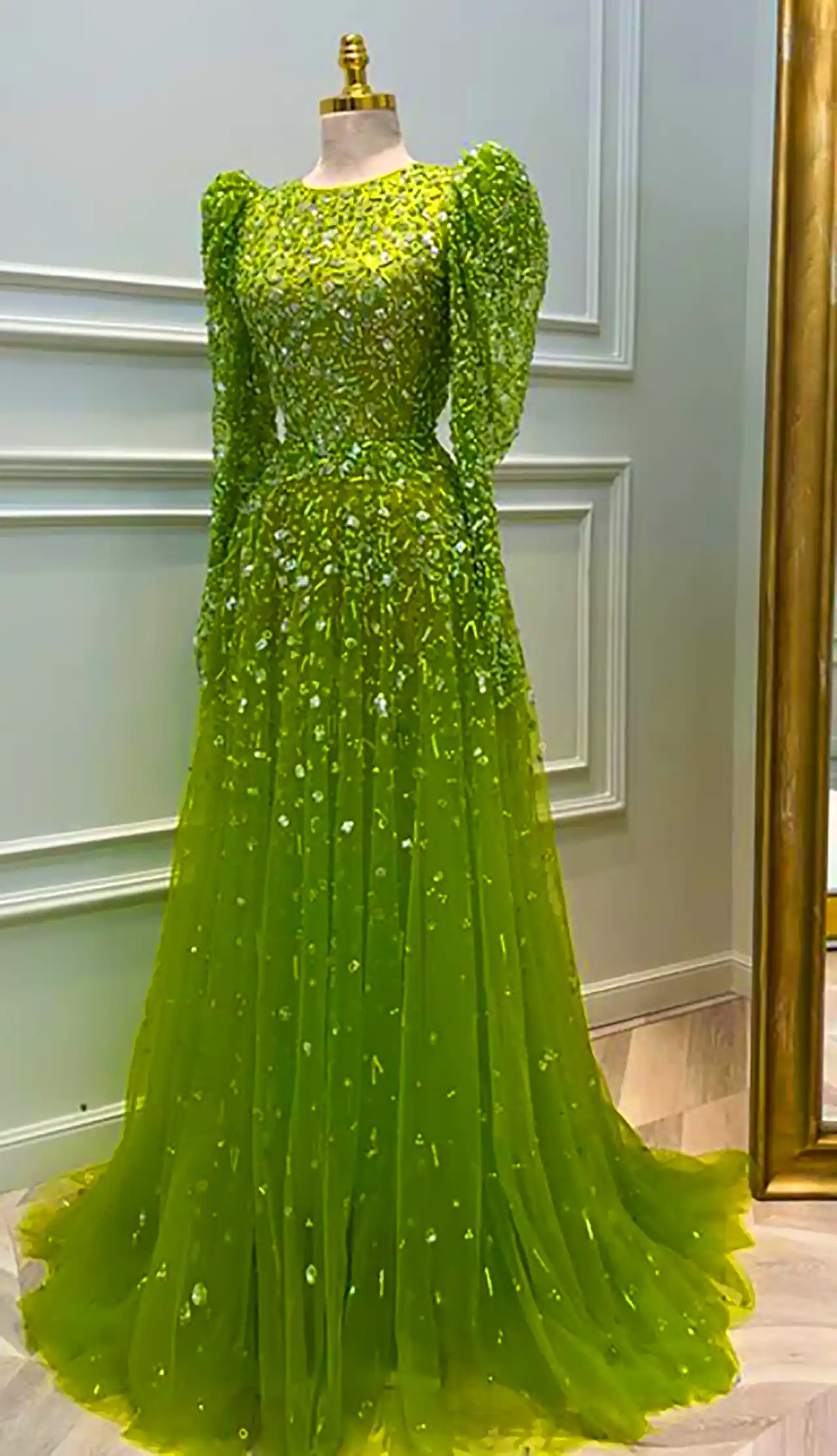 طراحی مدرن لباس مجلسی زنانه