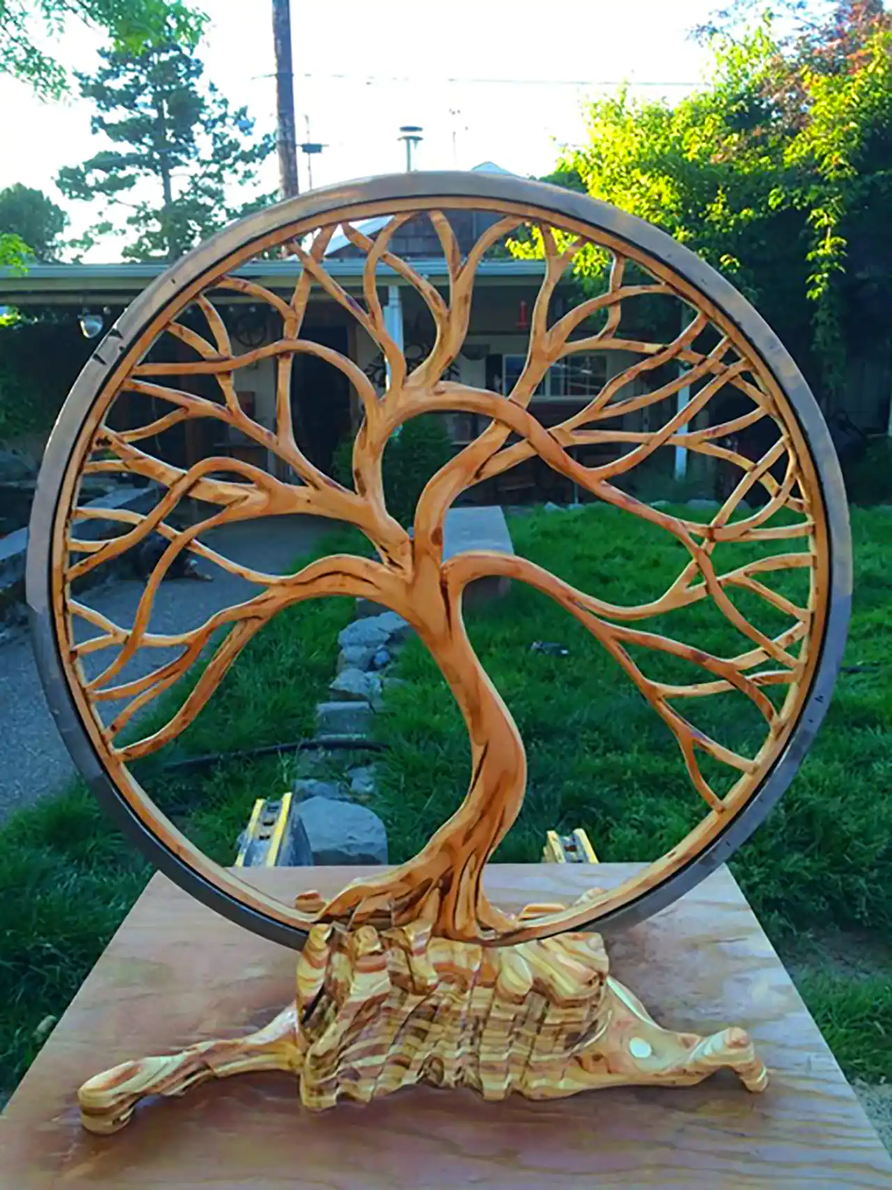 طراحی هنری دکور درختی خلاقانه 
