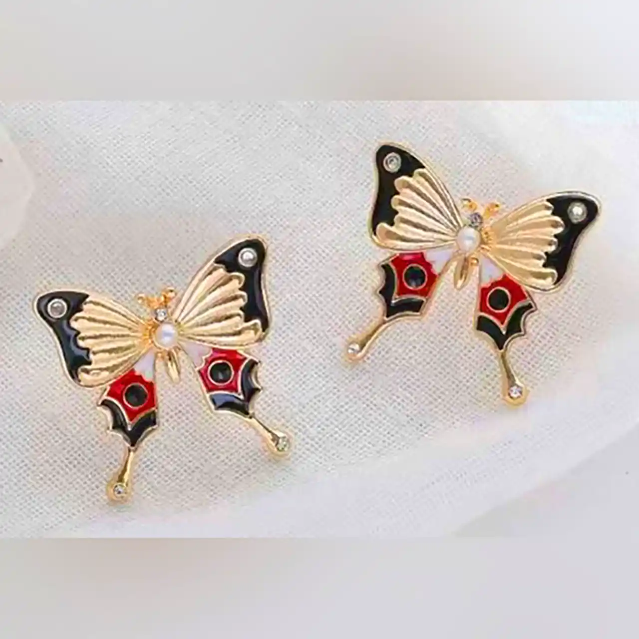 گوشواره زنانه طرح پروانه 