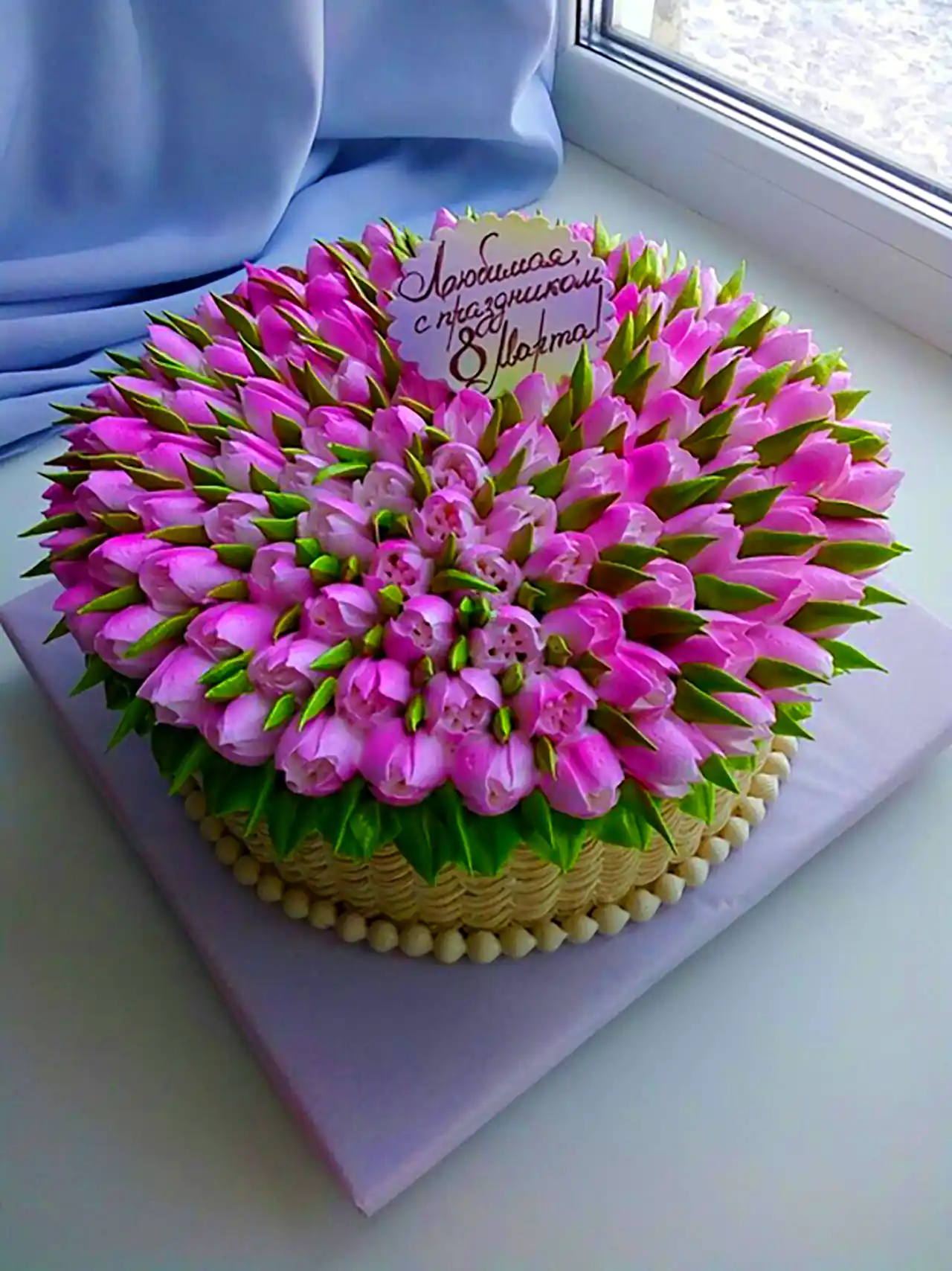 کیک خامه ای مینیمال شیک 