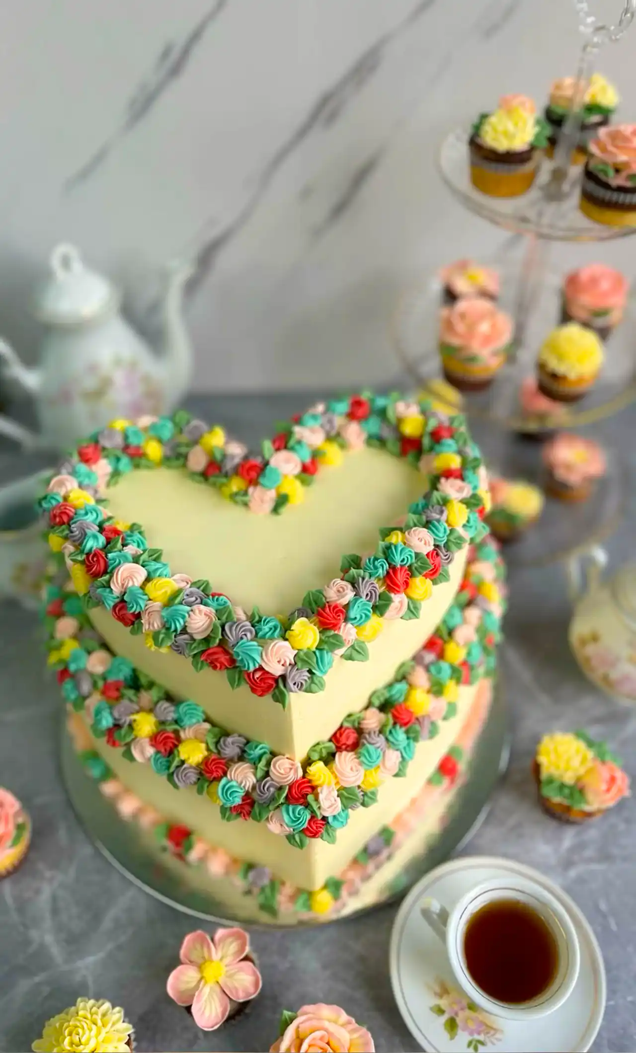 مدل کیک تولد طرح گل رز
